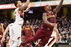 爱游戏官网意大利国家队迎世预赛关键赛；今晨火线驰援；球迷炸锅；球队文化被再次提及(国际足联官方网站)